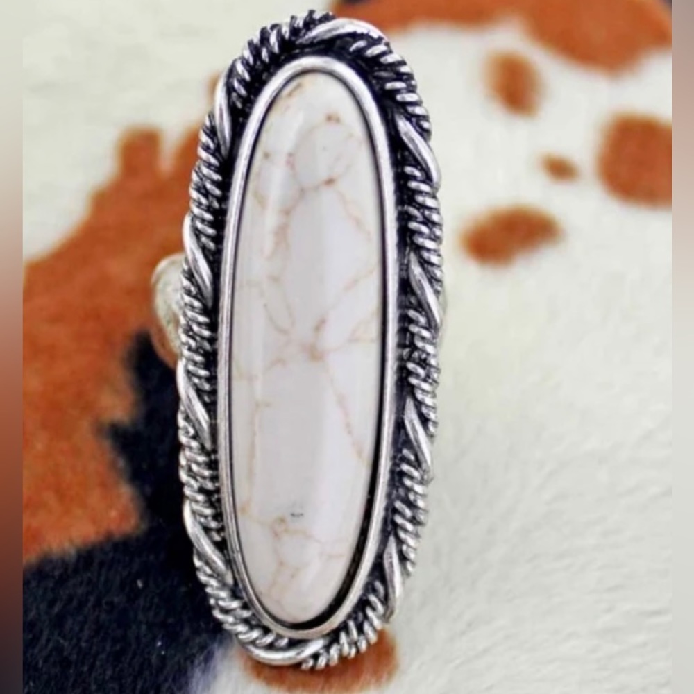 Prescott Oval Ring
